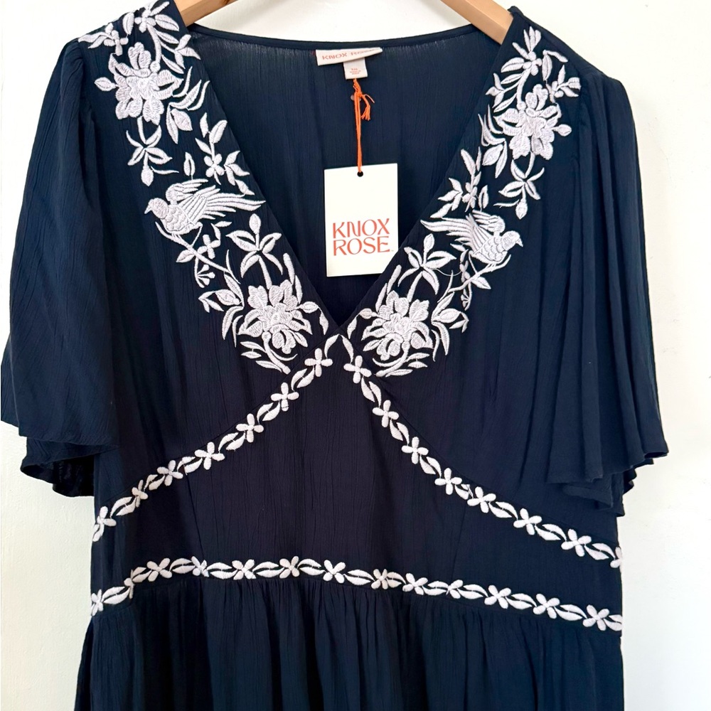 Knox Rose navy blue top with white embroidery